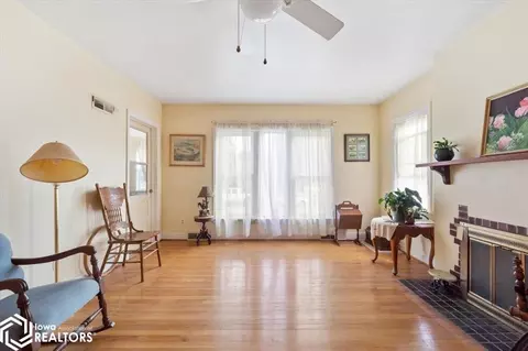 1102 11th Ave, Eldora, IA 50627 photo 3