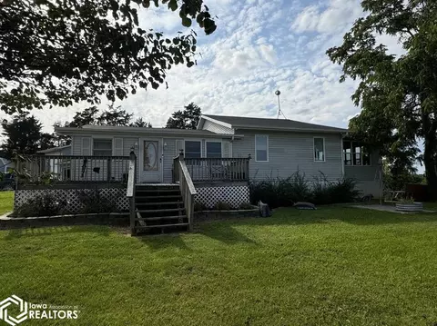 24721 240th Ave, Centerville, IA 52544