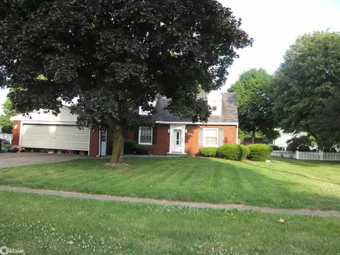 315 N Northfield St, Mediapolis, IA 52637