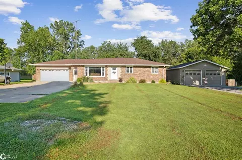 4195 120th Ave, Burlington, IA 52601