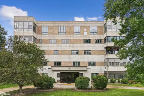 1400 Lincoln Tower Cir #501, Marshalltown, IA 50158
