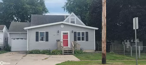 255 W 3rd St, Garner, IA 50438