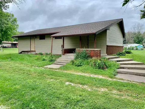 701 W Adams St, Jefferson, IA 50129