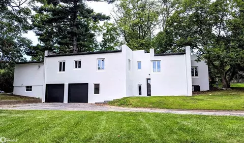 26 Cascade Ter, Burlington, IA 52601