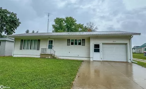 816 3rd, Dumont, IA 50625