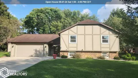 1815 Springview Dr, Mason City, IA 50401