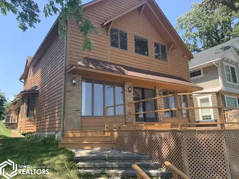 1713 N Shore Dr, Clear Lake, IA 50428
