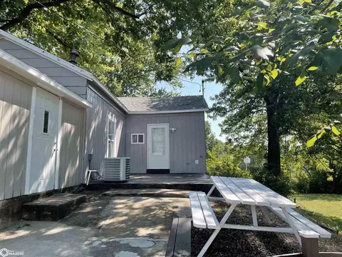 1003 Chalfant St, Burlington, IA 52601