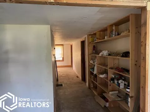 Entry Way - 406 Jackson St, Gravity, IA 50848 photo 4 of 4