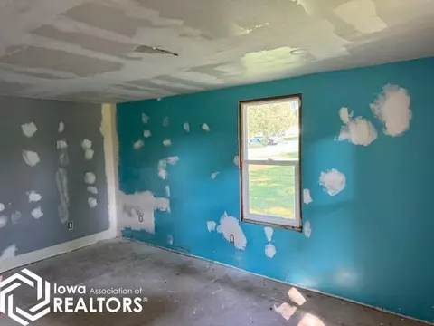Bedroom - 406 Jackson St, Gravity, IA 50848 photo 2 of 3