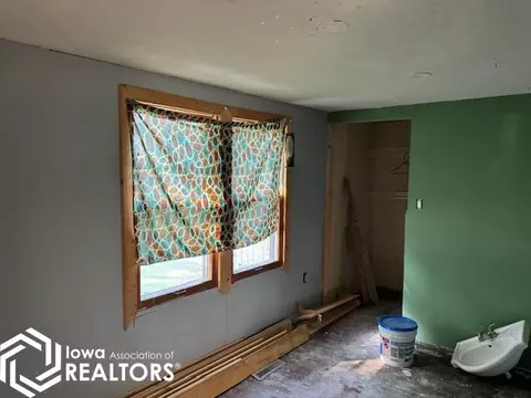 Bedroom - 406 Jackson St, Gravity, IA 50848 photo 3 of 3