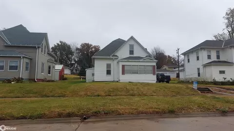 512 Broad Ave, Stanton, IA 51573