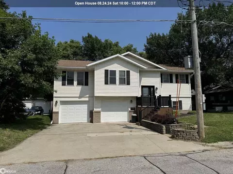 810 9th Ave S, Clear Lake, IA 50428