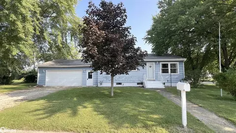 305 8th Pl NW, Hampton, IA 50441