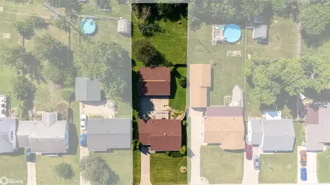 1611 Laurel Dr, Marshalltown, IA 50158