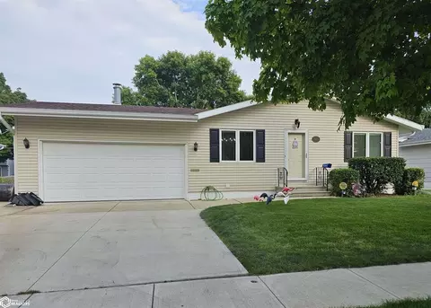 1661 N 30th St, Fort Dodge, IA 50501
