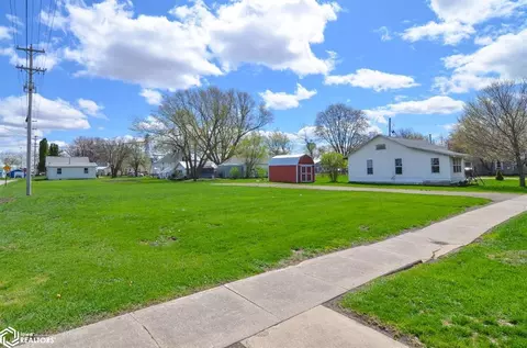407 N 3rd St, Montezuma, IA 50171