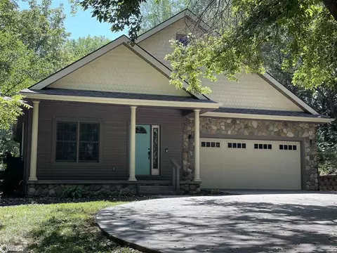 2406 Main St, Hamburg, IA 51640