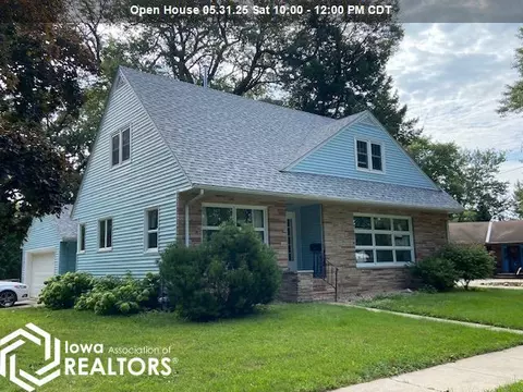 118 N 10th St, Clear Lake, IA 50428