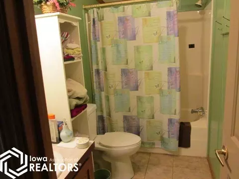 Bath - 20249 450th St, Chariton, IA 50049 photo 1 of 2