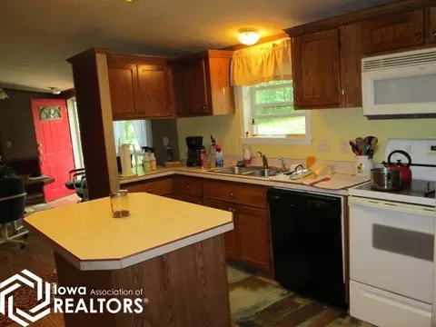 Kitchen - 20249 450th St, Chariton, IA 50049 photo 3 of 3