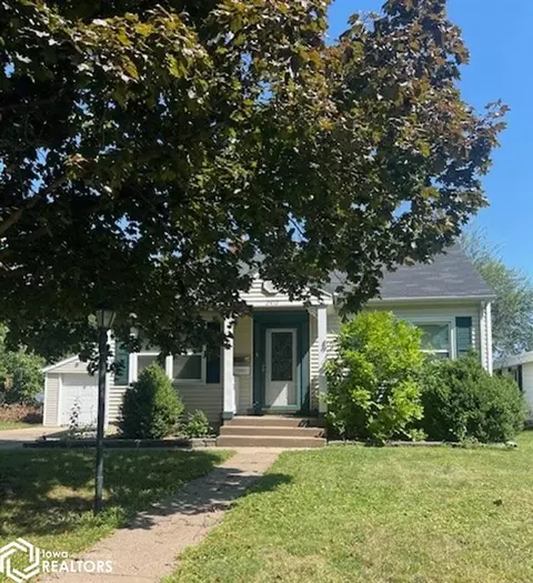2412 Burlington Ave, Burlington, IA 52601
