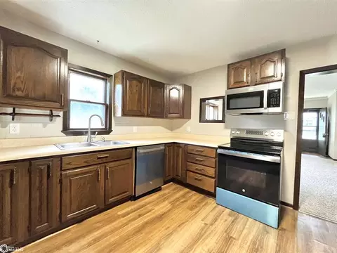 810 Walnut St, Atlantic, IA 50022 photo 5