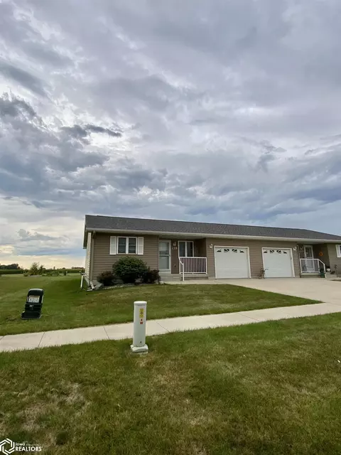 135 W Cardinal St, Garner, IA 50438