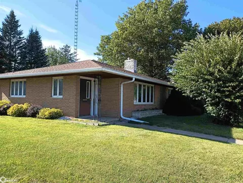 323 4th St SE, Hampton, IA 50441