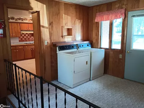 323 4th St SE, Hampton, IA 50441 photo 7