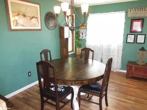 Dining - 650 Cooper, Hamilton, IL 62341 photo 1 of 3