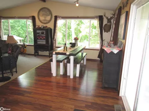 Dining - 650 Cooper, Hamilton, IL 62341 photo 2 of 3