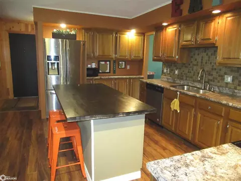 Kitchen - 650 Cooper, Hamilton, IL 62341 photo 3 of 10