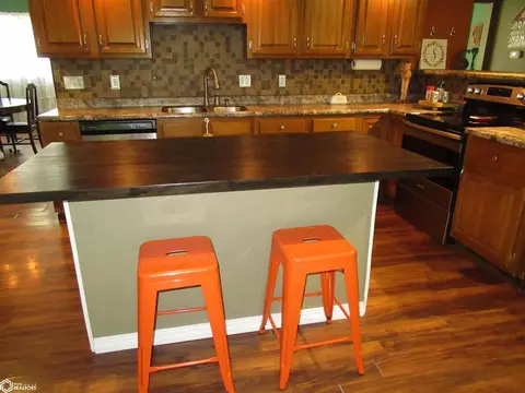 Kitchen - 650 Cooper, Hamilton, IL 62341 photo 5 of 10