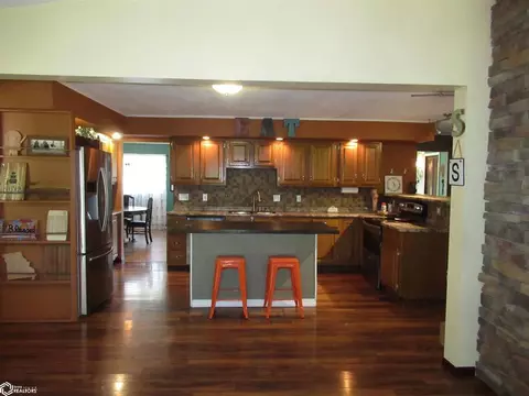 Kitchen - 650 Cooper, Hamilton, IL 62341 photo 1 of 10