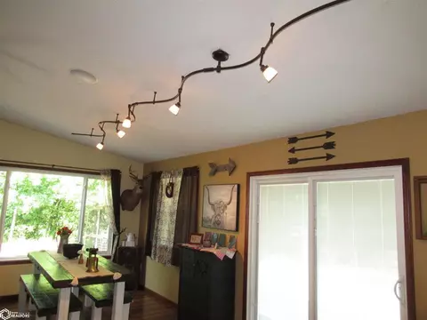 Dining - 650 Cooper, Hamilton, IL 62341 photo 3 of 3