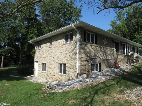 Exterior - 650 Cooper, Hamilton, IL 62341 photo 3 of 15