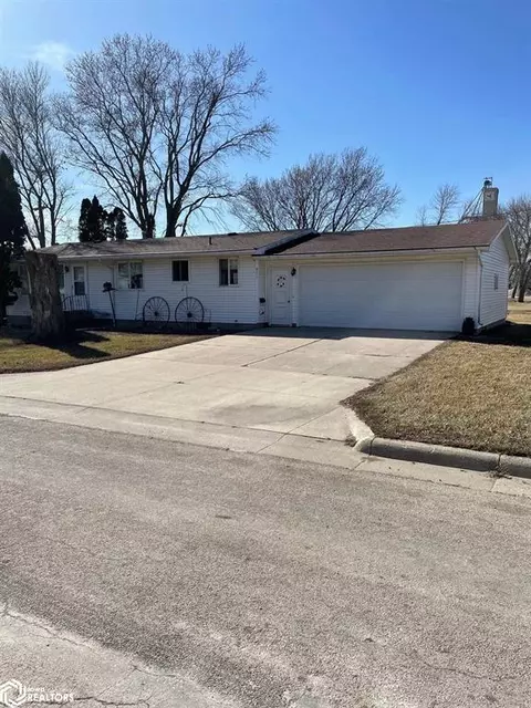 011 Giesking St, Titonka, IA 50480