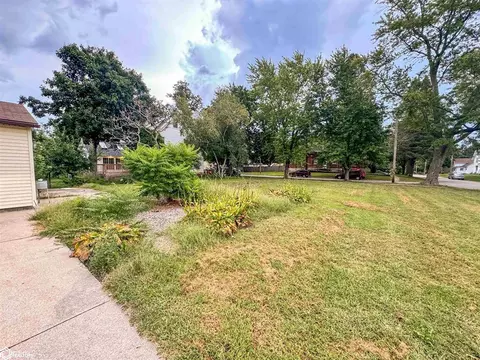 121 5th St SE, Hampton, IA 50441 photo 2