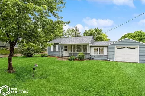 406 S Freeman St, Indianola, IA 50125