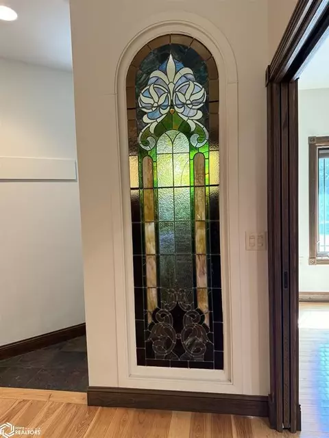 Entry Way - 805 E Cherry Pl, Mount Pleasant, IA 52641 photo 1 of 2