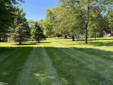 Exterior - 805 E Cherry Pl, Mount Pleasant, IA 52641 photo 11 of 23