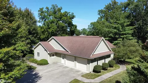Exterior - 805 E Cherry Pl, Mount Pleasant, IA 52641 photo 7 of 23