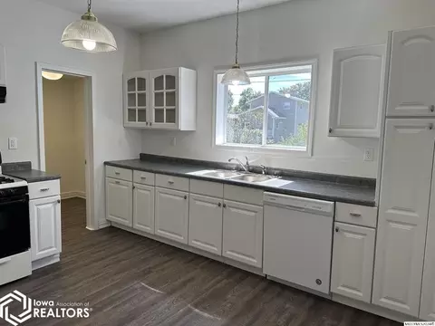 219 Elmore St, Manly, IA 50456 photo 4