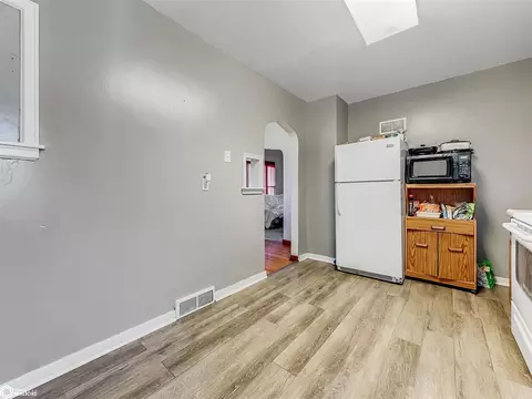 403 1st St SE, Hampton, IA 50441 photo 4