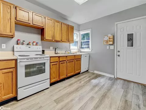 403 1st St SE, Hampton, IA 50441 photo 2