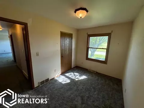 Bedroom - 210 S 27th, Centerville, IA 52544 photo 2 of 3