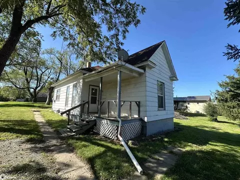 1000 W Maple St, Centerville, IA 52544