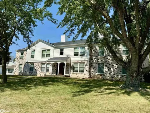413 Lynn St #203, Carroll, IA 51401