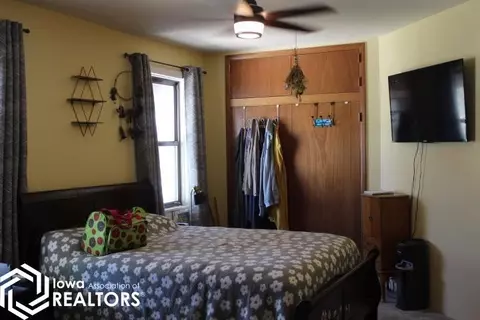 Bedroom - 609 5th St SW, Hampton, IA 50441 photo 1 of 2